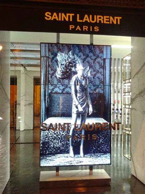 yves saint laurent piazza san lorenzo in lucina|ᐅ Orari di apertura „Saint Laurent“ .